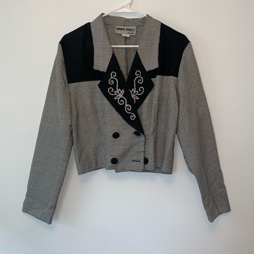 Smart Parts pleaded crop button down blazer with sequenced under collar